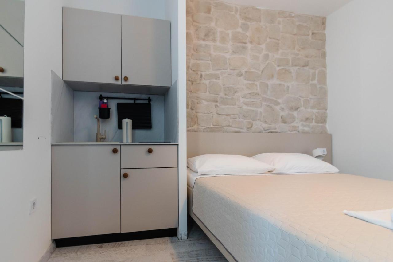 L&B City Center Studios Apartments Pula Exterior foto