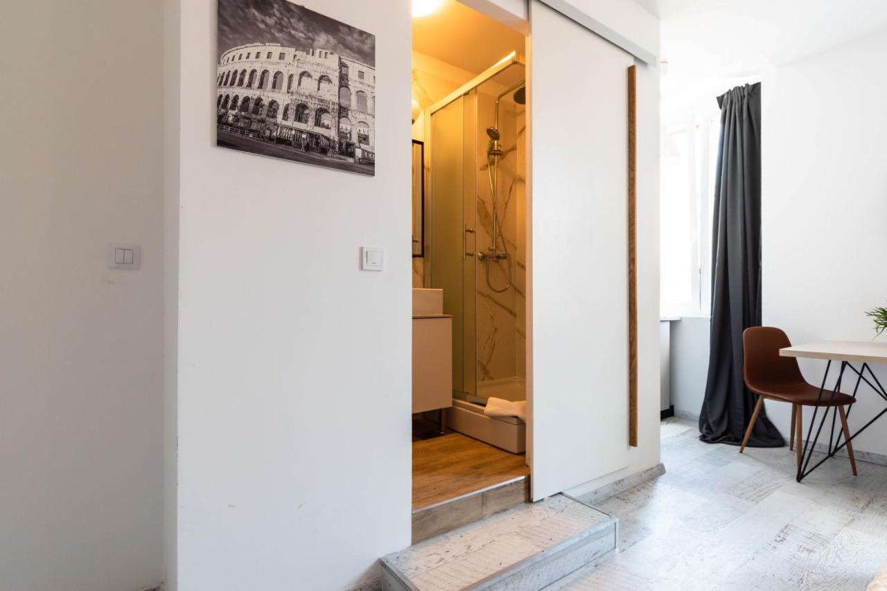 L&B City Center Studios Apartments Pula Exterior foto