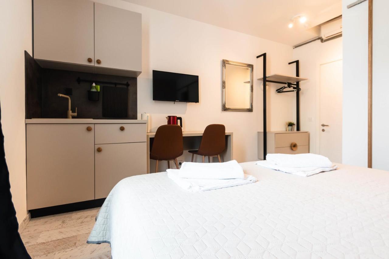 L&B City Center Studios Apartments Pula Exterior foto