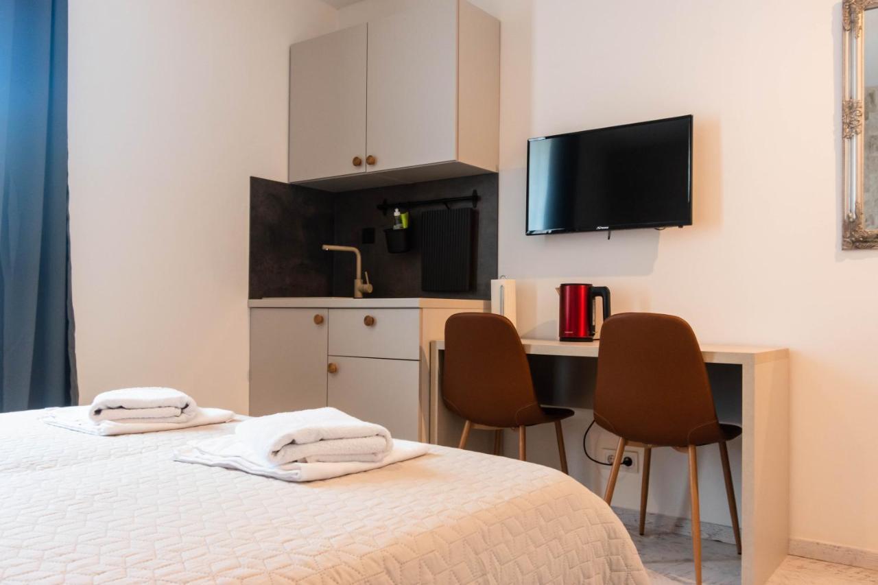 L&B City Center Studios Apartments Pula Exterior foto