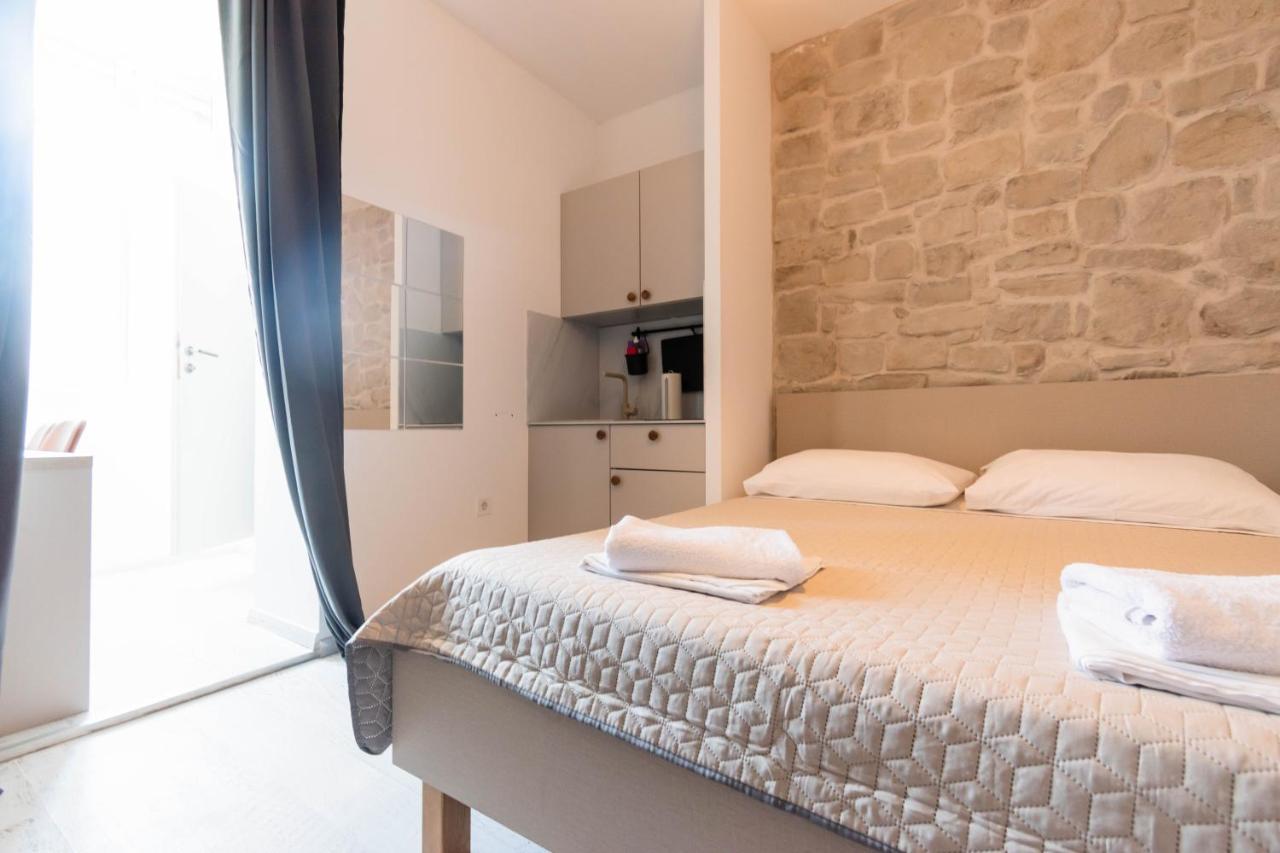 L&B City Center Studios Apartments Pula Exterior foto