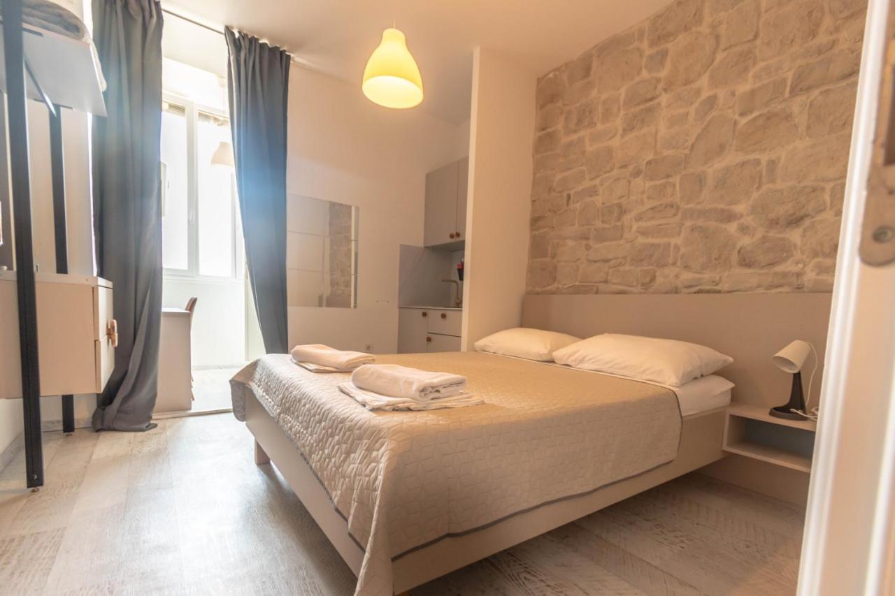 L&B City Center Studios Apartments Pula Exterior foto