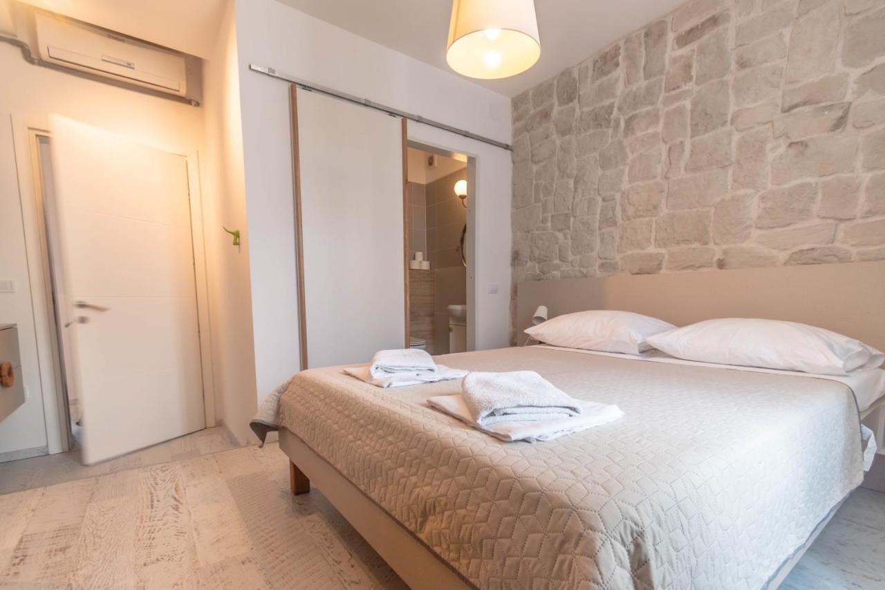 L&B City Center Studios Apartments Pula Exterior foto
